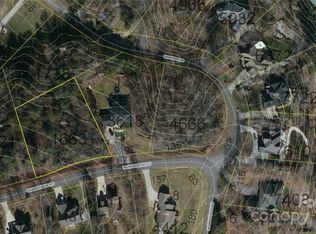 6306 Mountainside Dr, Hickory, NC 28601