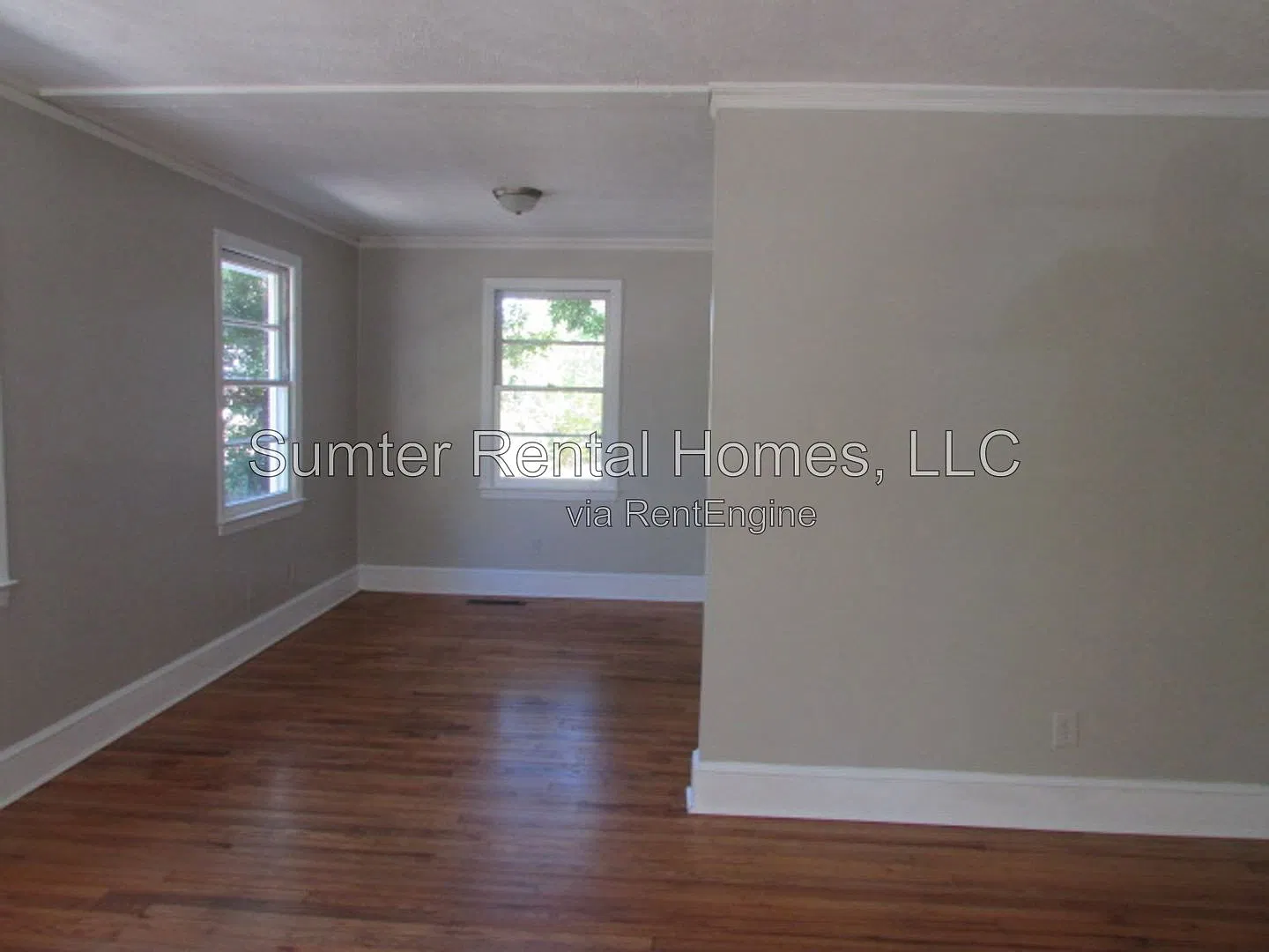 3 bed, 1.5 bath, 1237 sqft, $1,300 — Photo 4