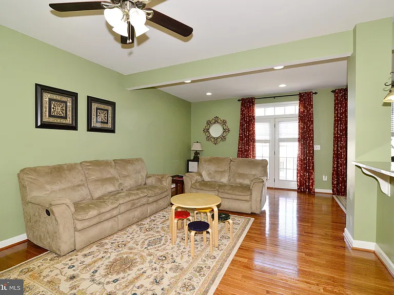 21253 Park Grove Ter — Photo 4