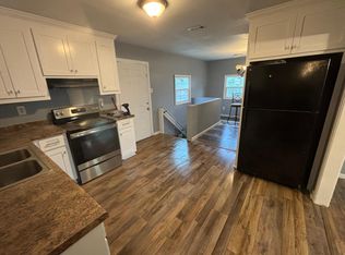 1346 Dewey St, Macon, GA 31206