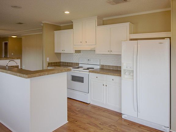 4th image of 9289 E River Dr