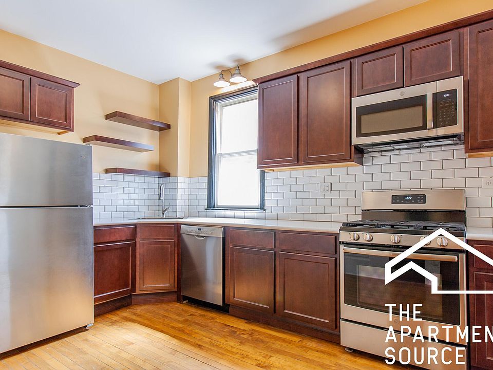 1st image of 2430 N Mozart St #2
