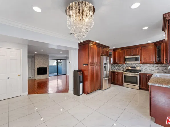 7869 Ventura Canyon Ave Unit 306, Panorama City, CA 91402