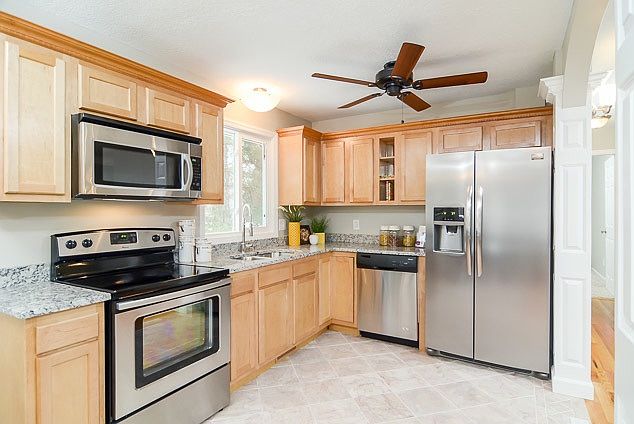 1st image of 7418 Meadowwood Dr N