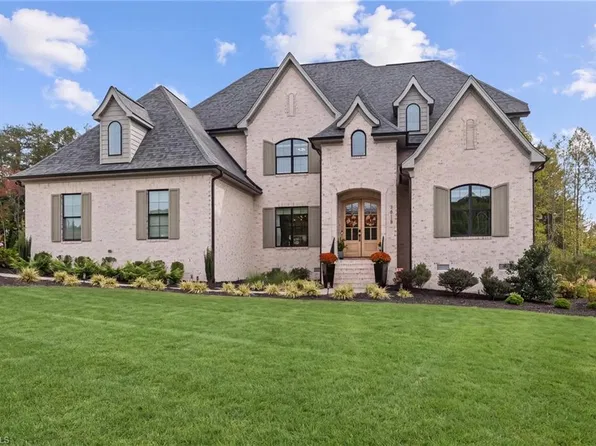 7518 Shadow Creek Dr, Summerfield, NC 27358