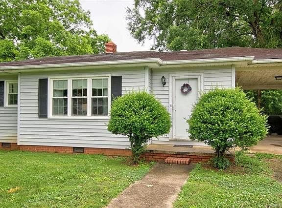 3rd image of 1319 Arbor Dr