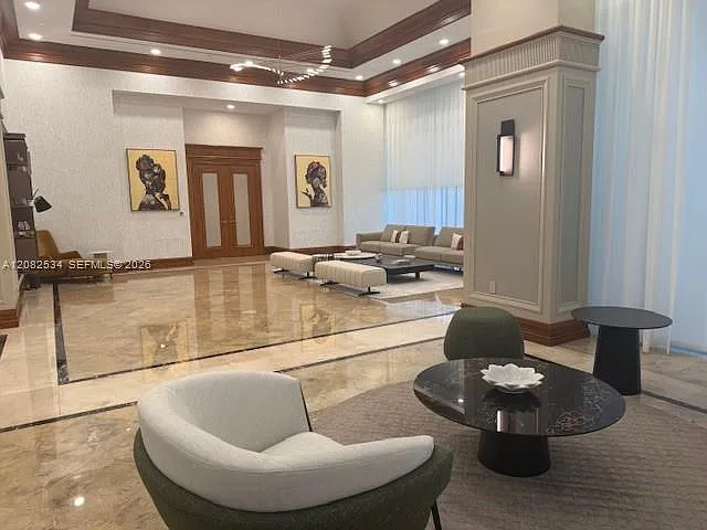 Oceania V Condo — Photo 2