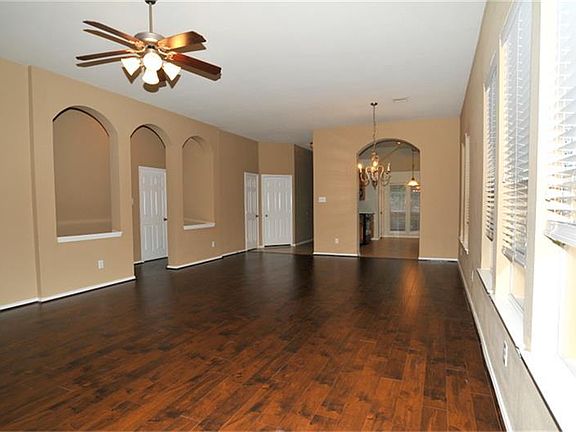 4th image of 872 Rock Harbor Ln