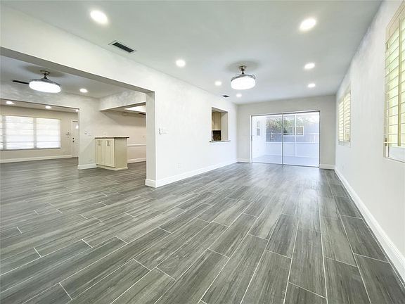 5th image of 9500 Johnson Street