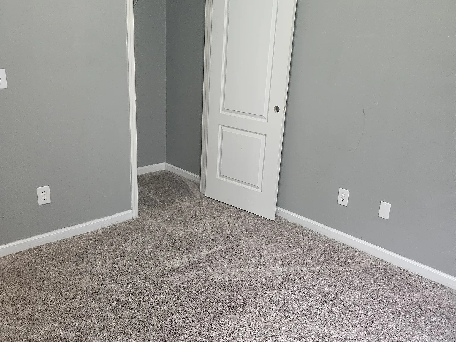 3 bed, 1311 sqft, $1,550 — Photo 2