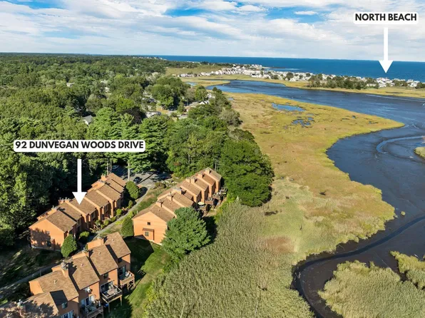 92 Dunvegan Woods Drive, Hampton, NH 03842