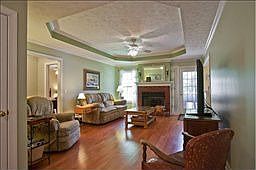5th image of 603 Oakwood Ter
