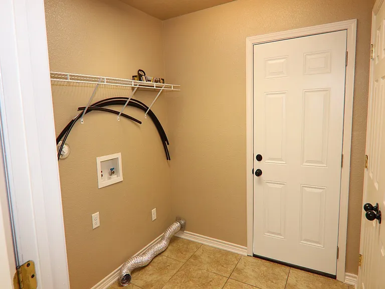 826 S Village Creek Pkwy — Photo 5