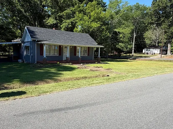 1022 Haled St, Eden, NC 27288