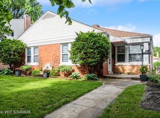 7644 Tripp Ave, Skokie, IL 60076