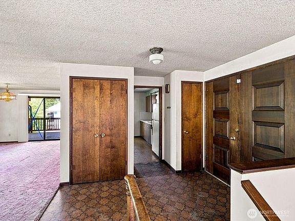 5th image of 13463 MacAdam Road S