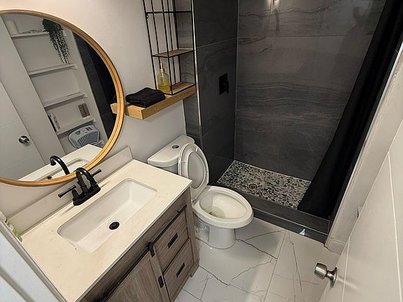 5th image of 1351 NE Miami Gardens Dr #712