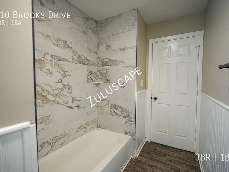 710 Brooks Dr — Photo 13