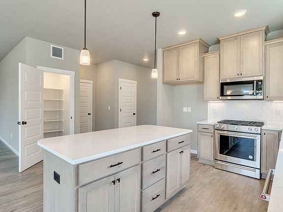 2nd image of 2531 NW 6th Ave #Bpkz7s