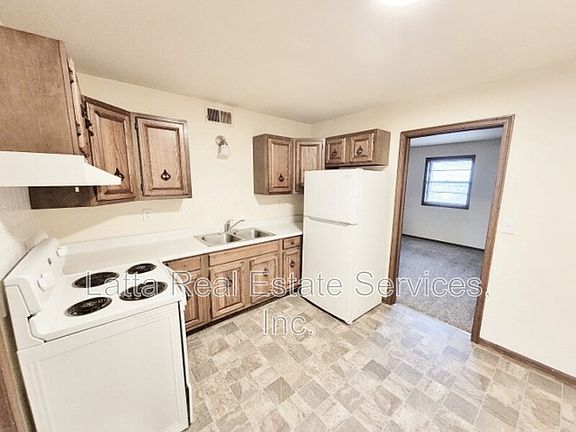 3rd image of 301 W 31st St Unit 201B