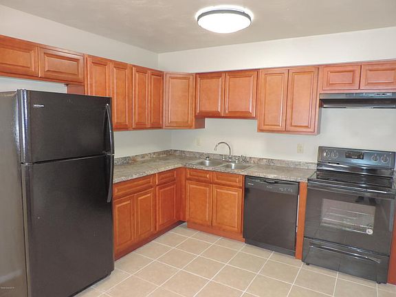 3rd image of 2516 Hathaway Dr