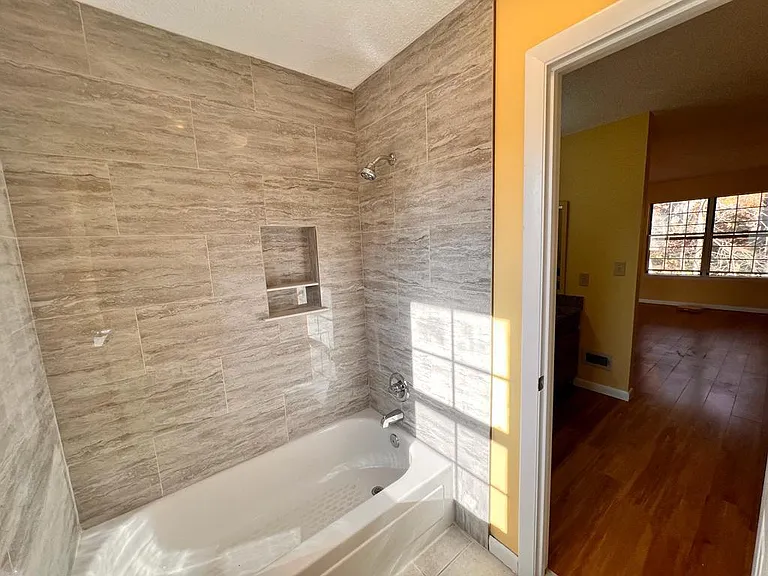 master bedroom bathroom