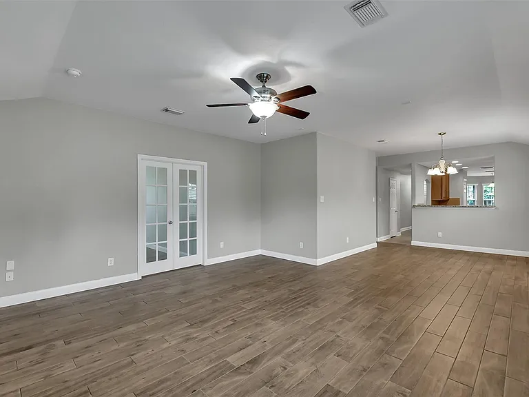 3011 Crescent Oaks Park Ln — Photo 11
