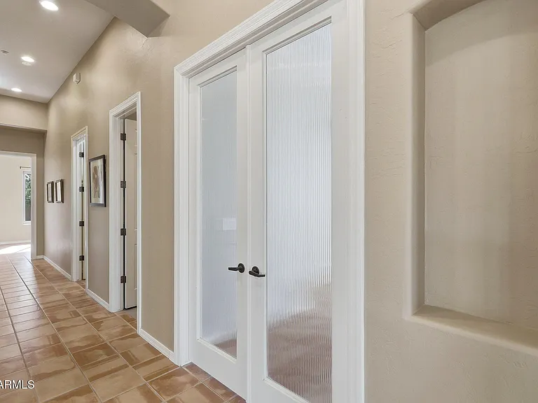 2129 W Legends Way — Photo 25
