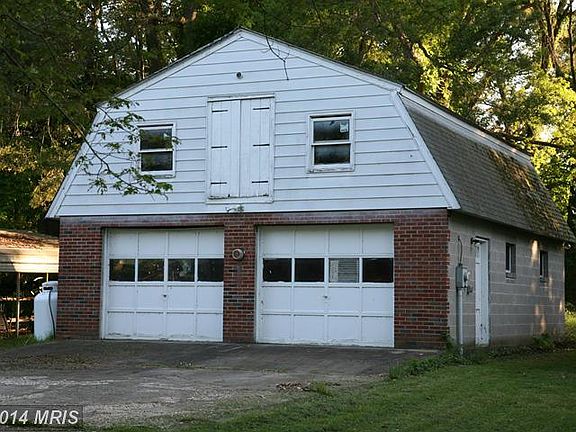 2nd image of 4785 Strauss Ave