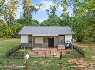 2103 Martin Luther King St, Cottondale, FL 32431