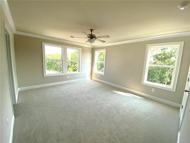 912 Sweetwater Grv — Photo 16
