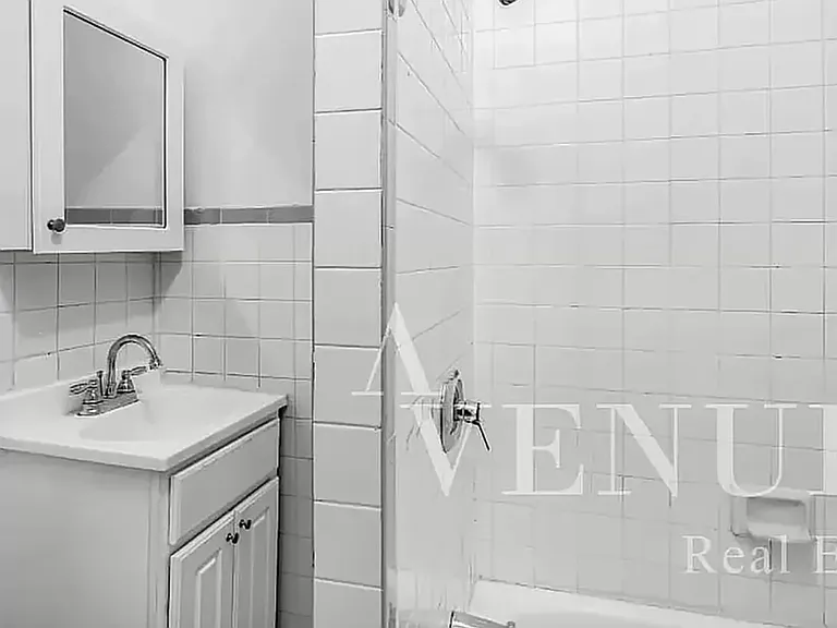 215 W 109th St #4E — Photo 5