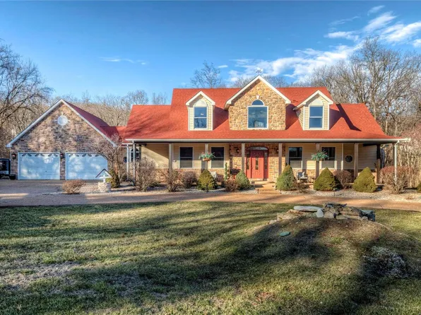 921 Lakeland Dr, Pacific, MO 63069
