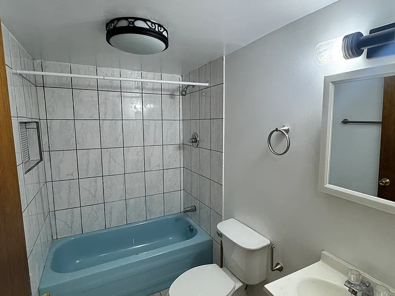 1910 Carolina St #2 — Photo 10