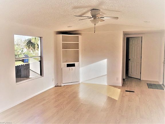 4th image of 5629 Rainbow Dr