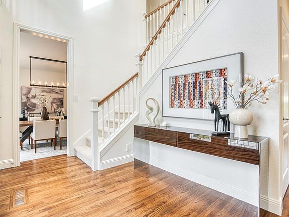 3rd image of 20 Dunne Ct