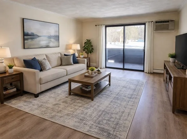 15 Davis Rd APT B11, Acton, MA 01720