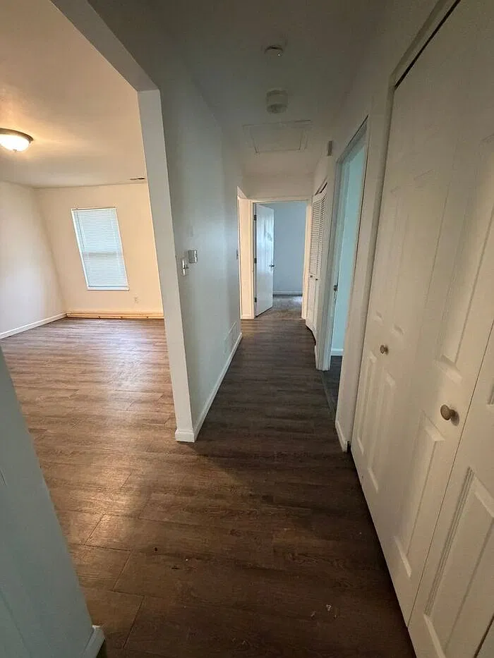 2 bed, 1.0 bath, 875 sqft, $964 — Photo 4