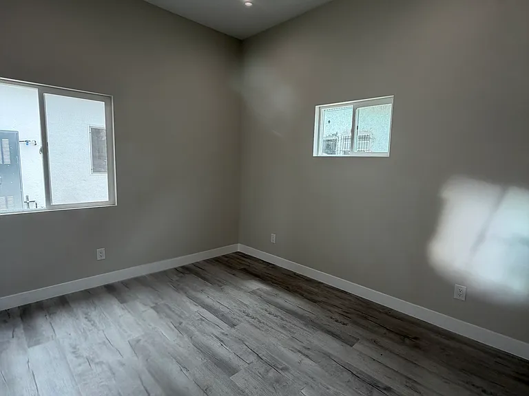 151 1/2 E 47th St #153 — Photo 15