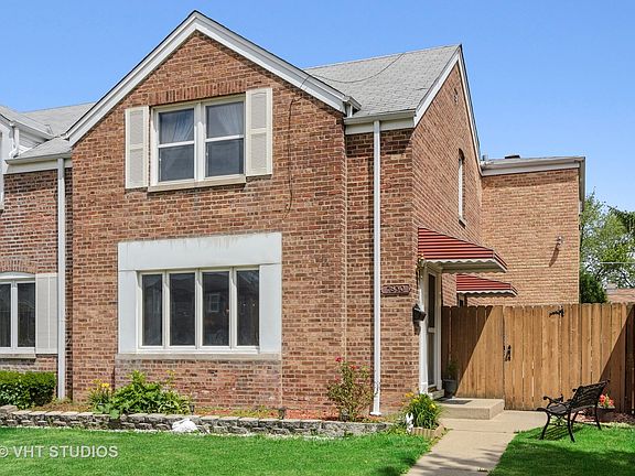 3rd image of 7830 W Summerdale Ave