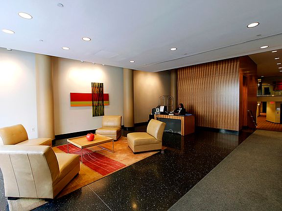LOBBY w/ CONCIERGE