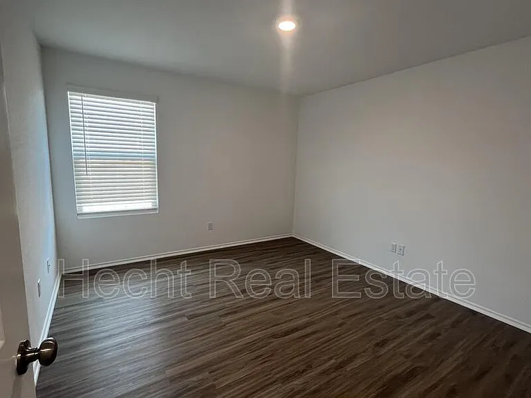 283 Silver Glen Dr #1 — Photo 15