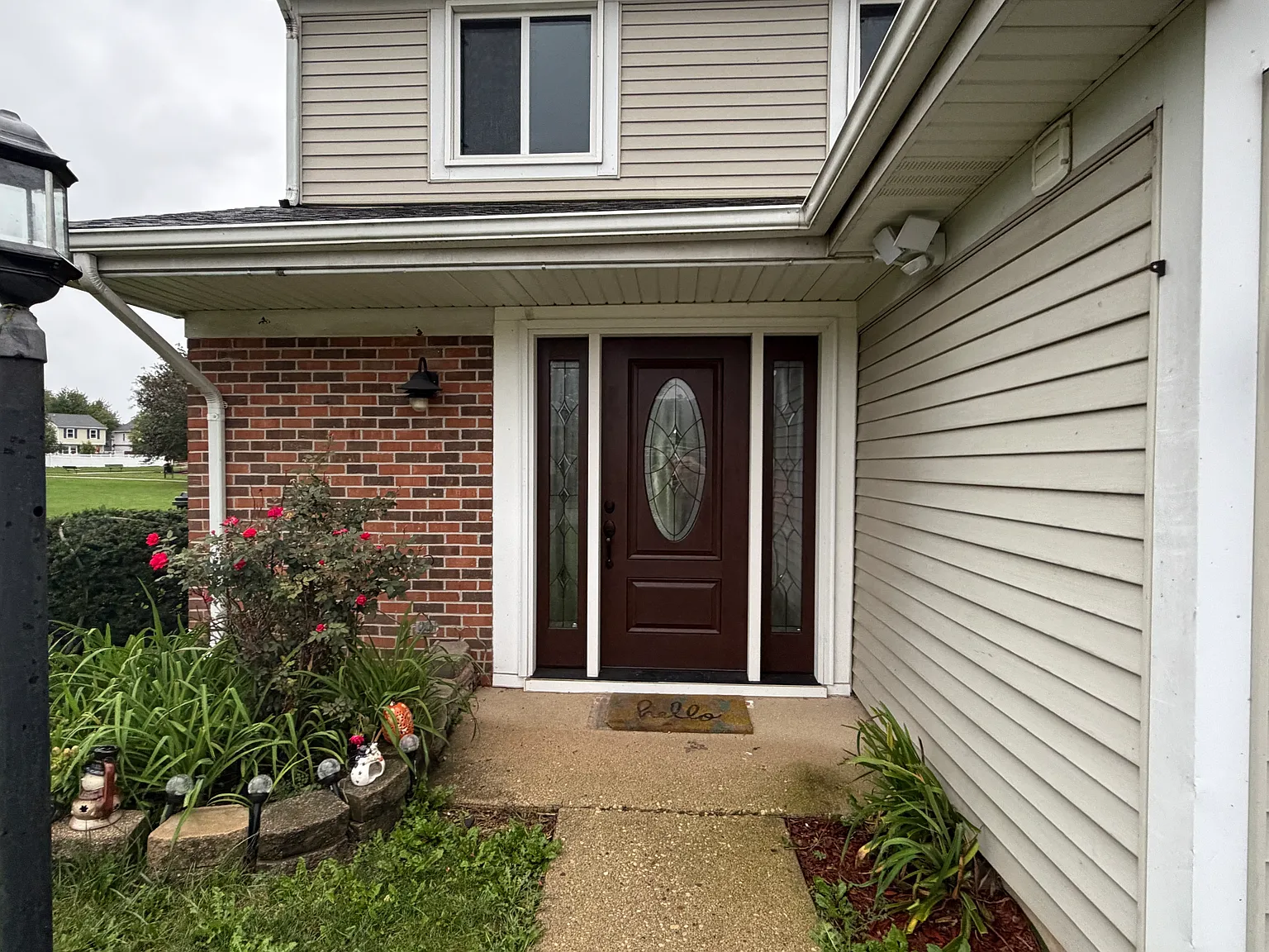 3 bed, 2.5 bath, 1400 sqft, $2,550 — Photo 2