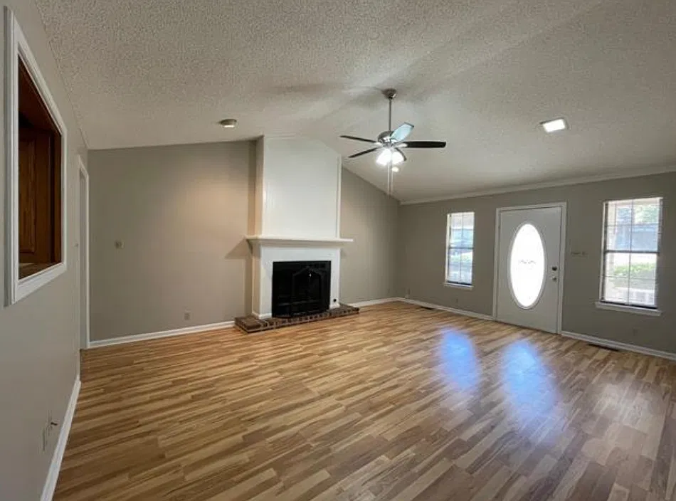 3 bed, 1480 sqft, $1,600 — Photo 3