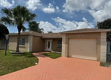 3 bed, 2.0 bath, 1424 sqft, $3,500 — Photo 3