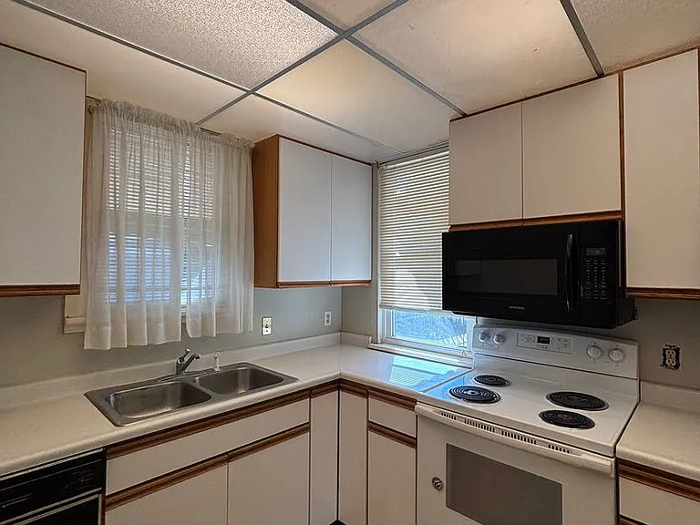 2206 W Norfolk Ave — Photo 12