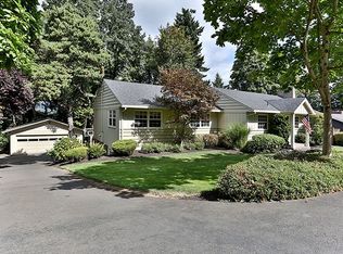 2201 Fernwood Cir, Lake Oswego, OR 97034