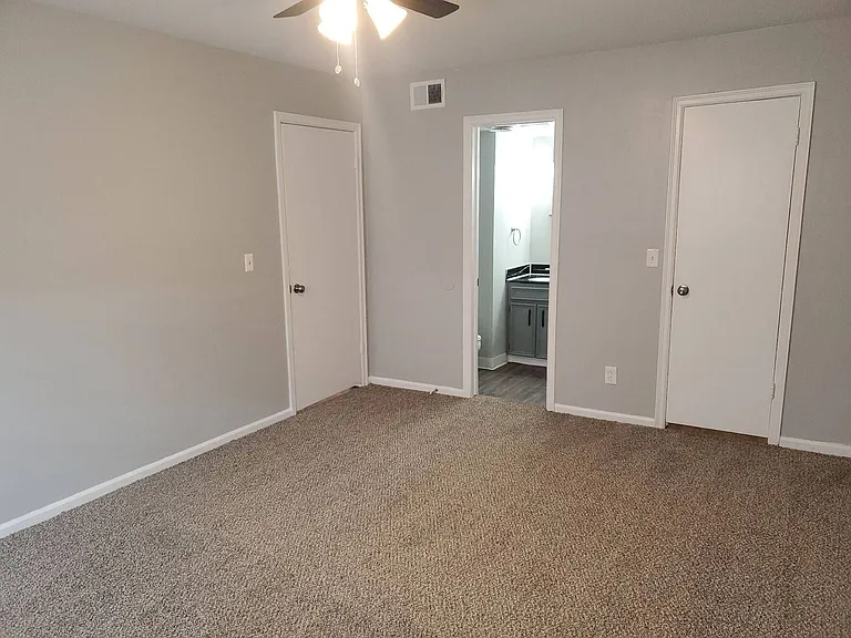 Stratford East Apartments — Photo 121