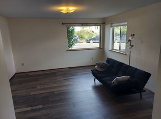 824 Grant St APT 1, Pt Townsend, WA 98368