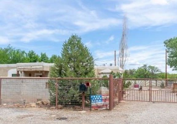 4th image of 3509 El Porvenir Cir SW